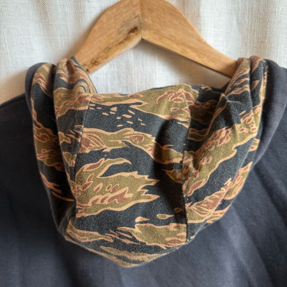 Adidas Mens Camo Trefoil Logo Hoodie Size M Skateboarding Graphic Pullover - Picture 12 of 15
